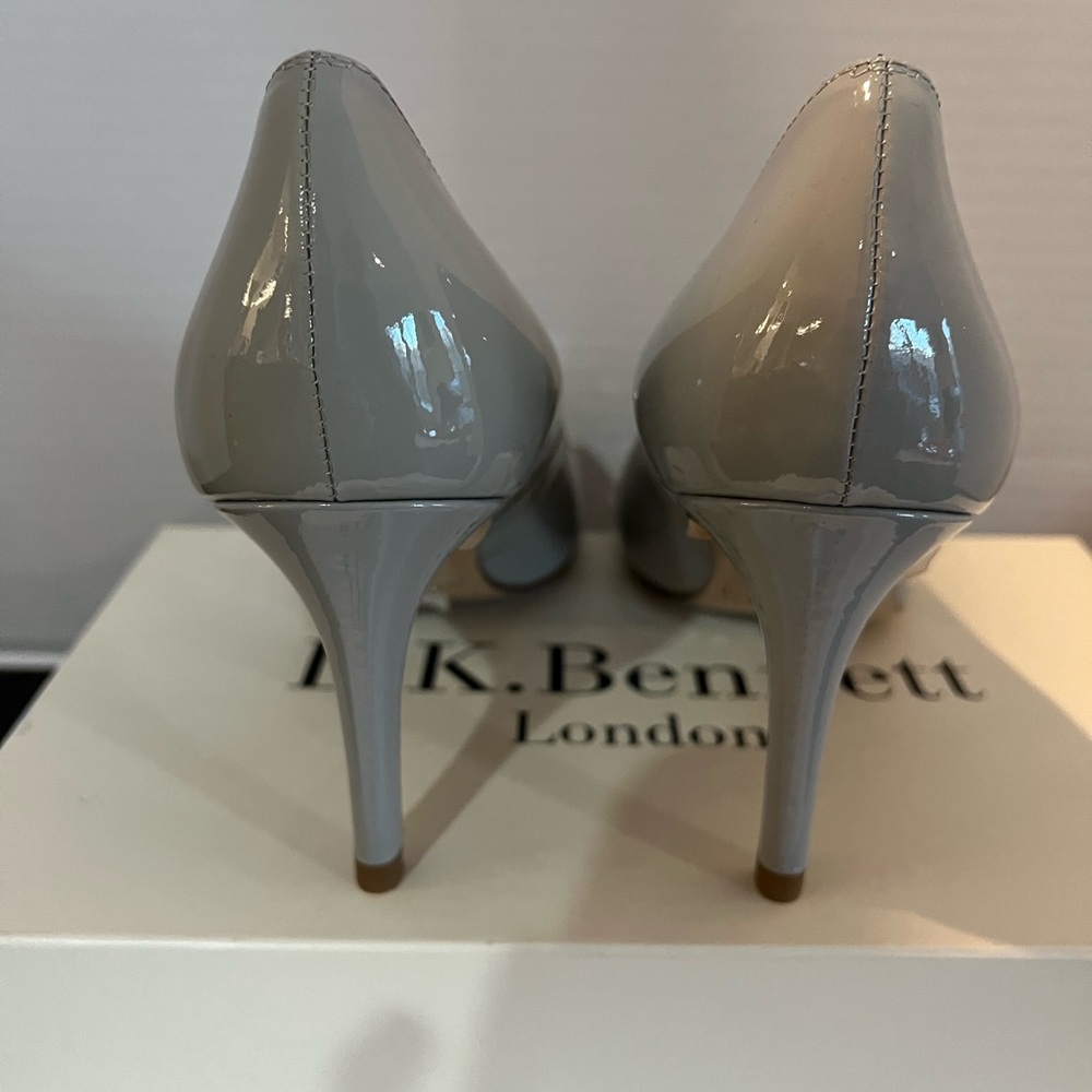 LK Bennett Grey Patent Leather Heels - Picture 6 of 7
